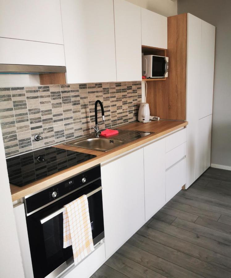 Apartmani "Ivan" Marina Zewnętrze zdjęcie