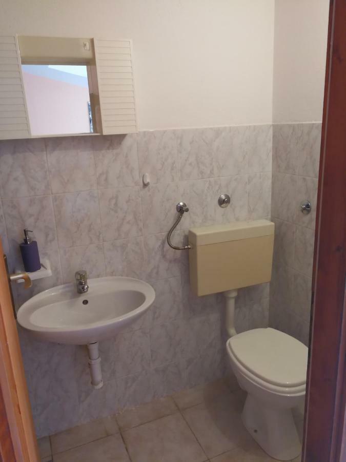 Apartmani "Ivan" Marina Zewnętrze zdjęcie