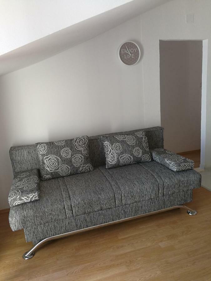 Apartmani "Ivan" Marina Zewnętrze zdjęcie